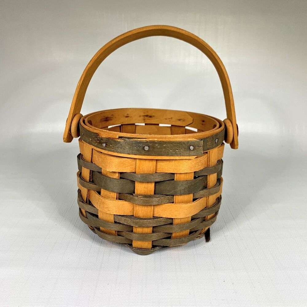 Hagerstown Collectors Basket Signed Carnation Two Tone 1995 Vintage Country Farm